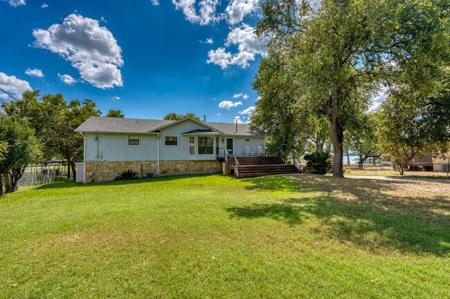 Building Photo - 303 Granite Shoals Ln