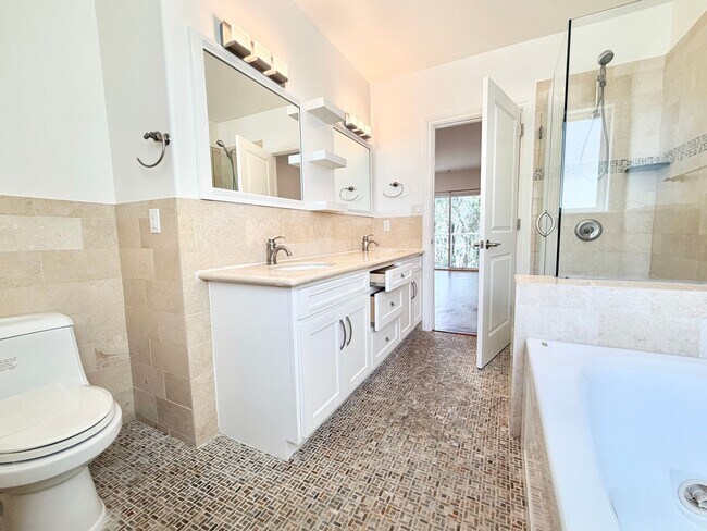Foto del edificio - 2448-2452 Geary Blvd
