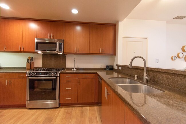 Building Photo - Excellent Cupertino Location Across from A...