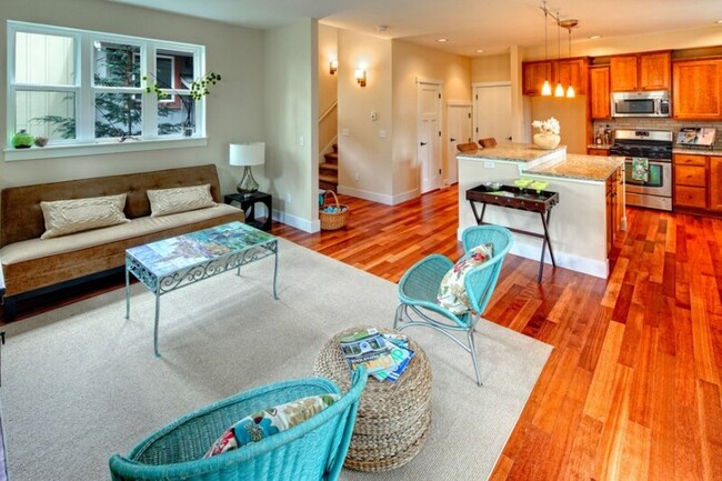 Foto del edificio - 4848 Puget Blvd SW