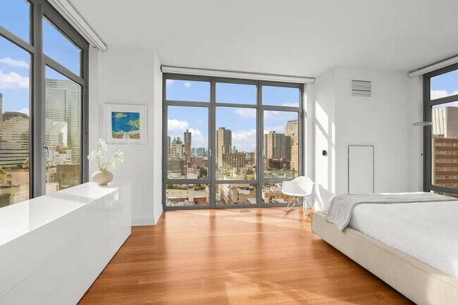 Building Photo - 2 bedroom in New York NY 10007