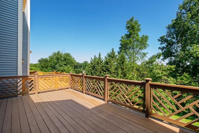 Foto del edificio - 8481 Timberland Cir