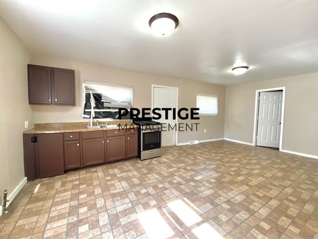Building Photo - 4057 Rhode Island Ct.