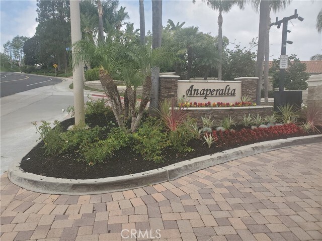 Foto del edificio - 5449 E Suncrest Rd
