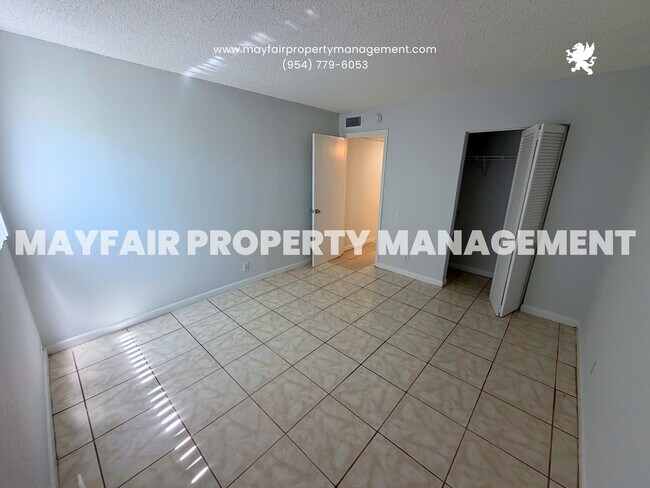Foto del edificio - 4521 Treehouse Ln