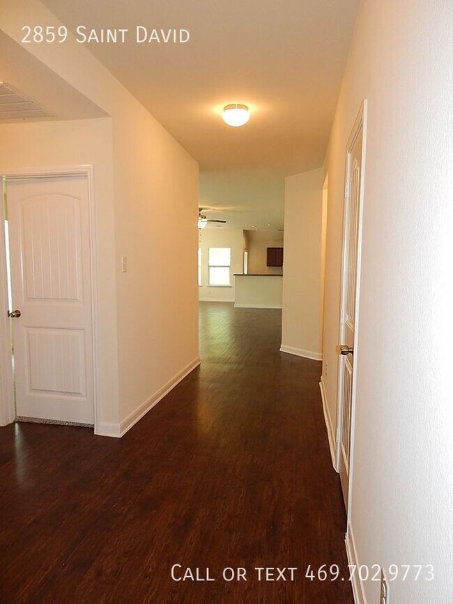 Foto del edificio - Great 5 Bedroom In Encino Hills-Minutes to...