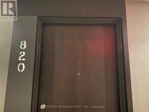 Building Photo - 170 Sumach St