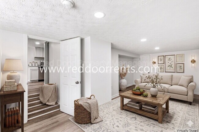 Foto del edificio - 389 N Main St