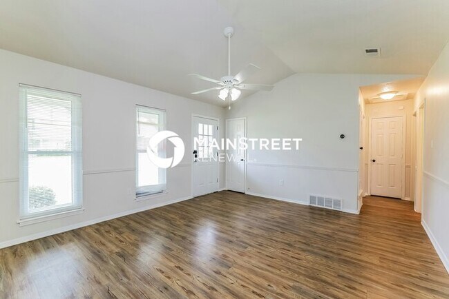 Foto del edificio - 3 Bedroom Pet-Friendly Home in Olive Branc...