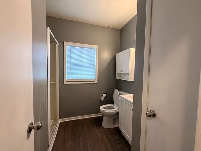 Building Photo - N 14th St Triplex