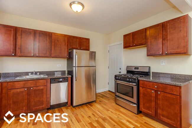 Foto del edificio - 432 W Belden Ave