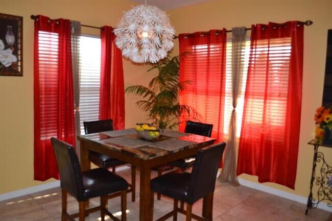Building Photo - 12552 Hammock Pointe Cir
