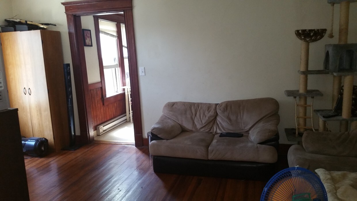 Living room - 30 Webster St