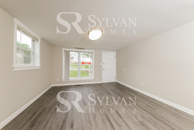 Foto del edificio - Charming 3 BR, 2 BA home is move-in ready