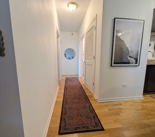 Foto del edificio - 1134 W Granville Ave