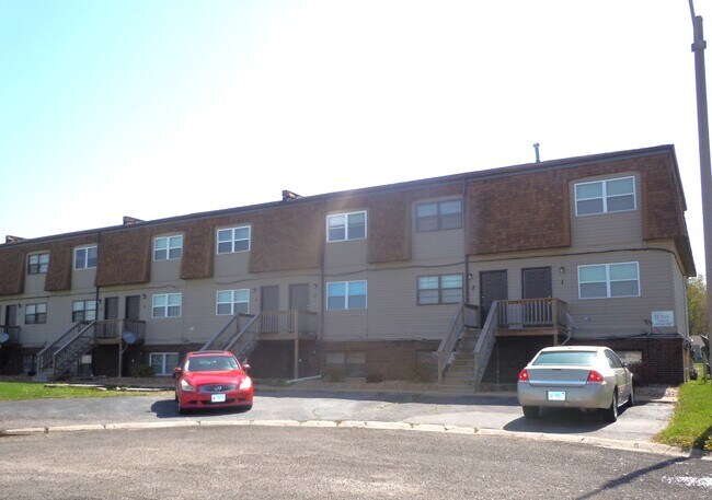 Building Photo - 34 Marcia Ct
