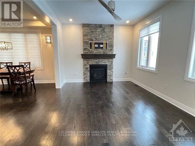 Photo du bâtiment - 754 Devario Cres