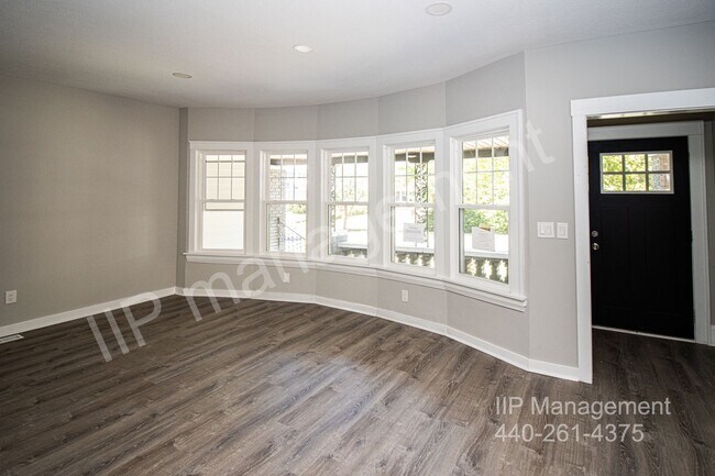 Building Photo - Beautiful 3-Bedroom Home in Cleveland Heig...