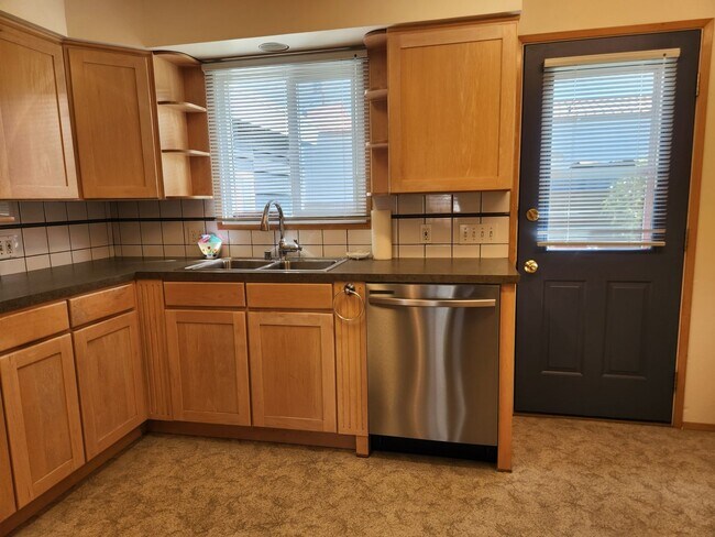 Foto del edificio - 708 Virginia St