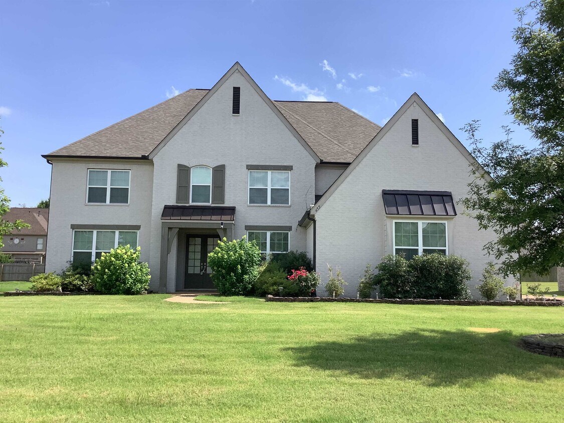 Foto principal - 455 Tender Oaks Ln N