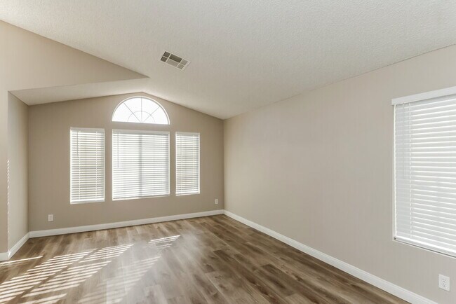 Building Photo - 1520 Santa Rosalia