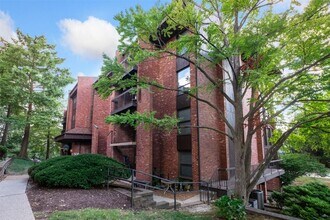 Building Photo - 508 Coeur de Royale Dr