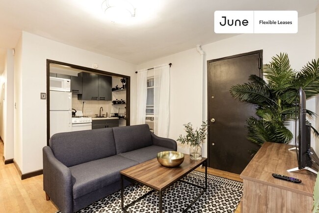 Photo - 120 W 71st St Apartment