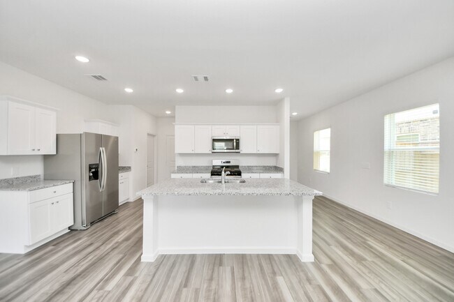 Building Photo - 10314 Valley Vista Dr