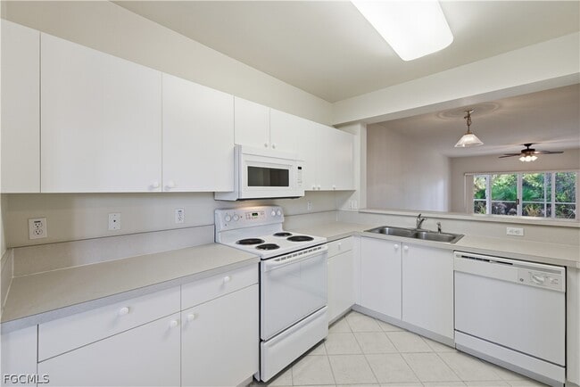 Building Photo - 7823 Regal Heron Cir