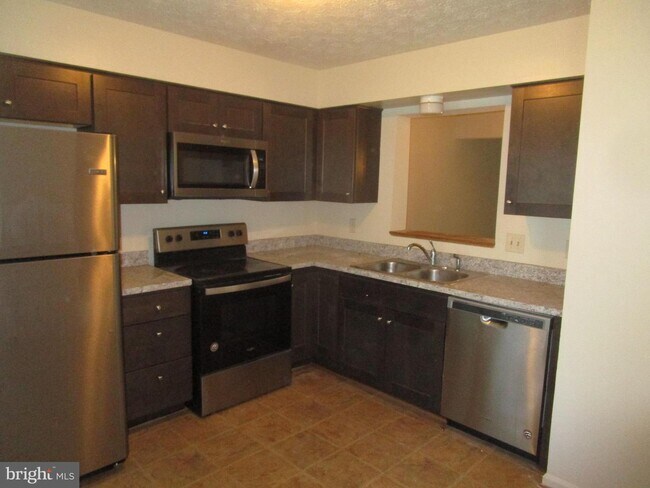 Building Photo - 11408 Hawk Ridge Ct