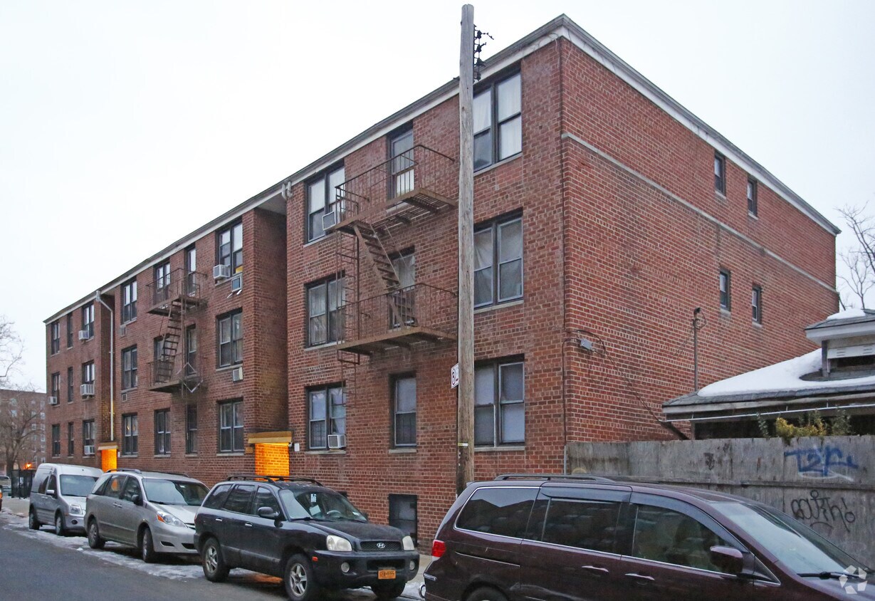 Building Photo - 2742 E 13th St