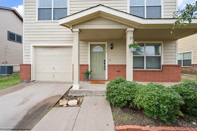 Foto del edificio - 136 Lone Star Ave