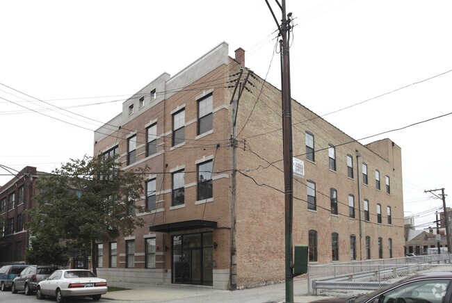 Foto del edificio - 213 N Racine Ave