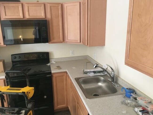 Foto del edificio - 323-325 College Street, Unit 10