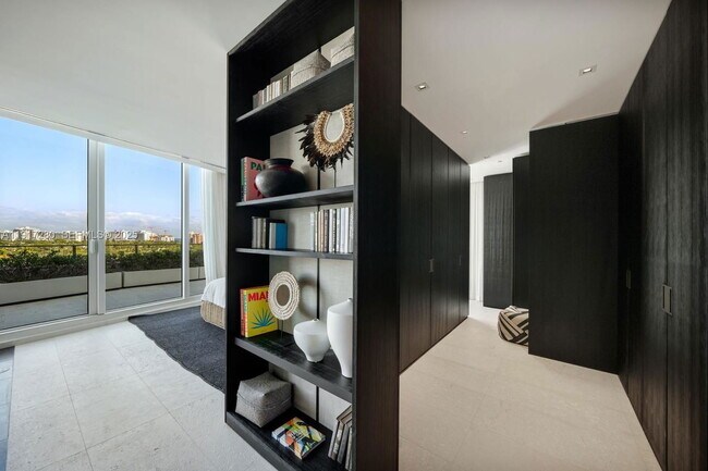 Foto del edificio - 4701 Meridian Ave