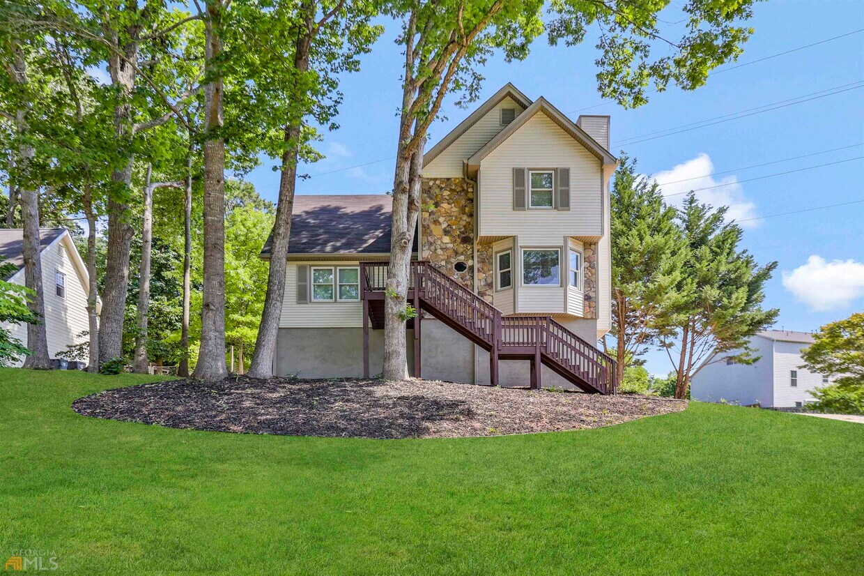 1801 Oak Village Ln NW, Lawrenceville, GA 30043 House Rental in