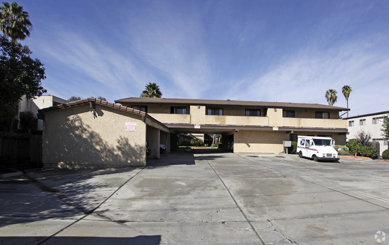 1106 E Washington Ave, Escondido, CA 92025 Apartments in Escondido