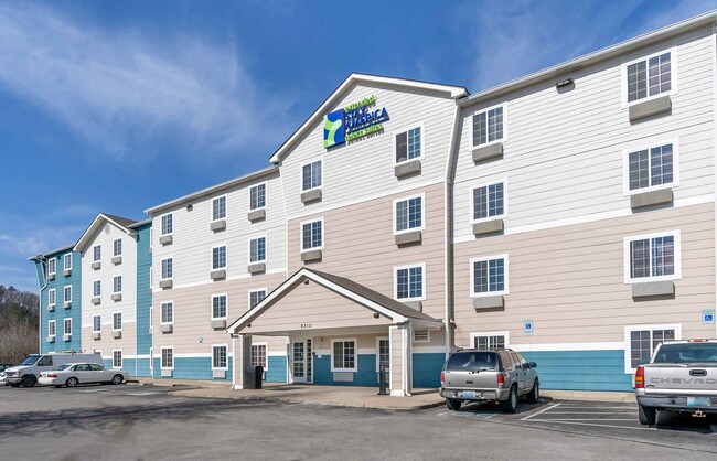 Building Photo - Furnished Studio-Louisville - South