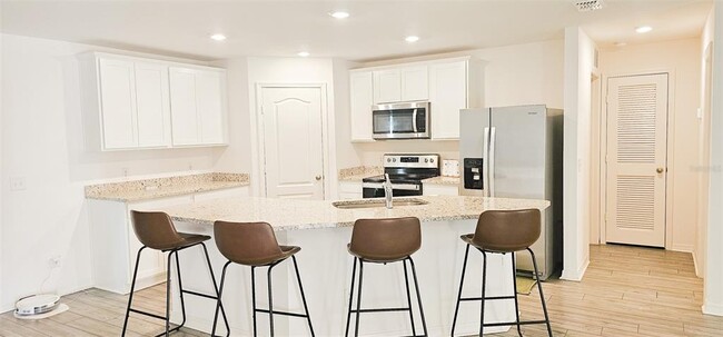 Foto del edificio - 271 Begonia Ln