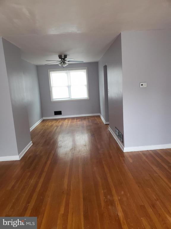 Foto del edificio - 8561 Harris Ave