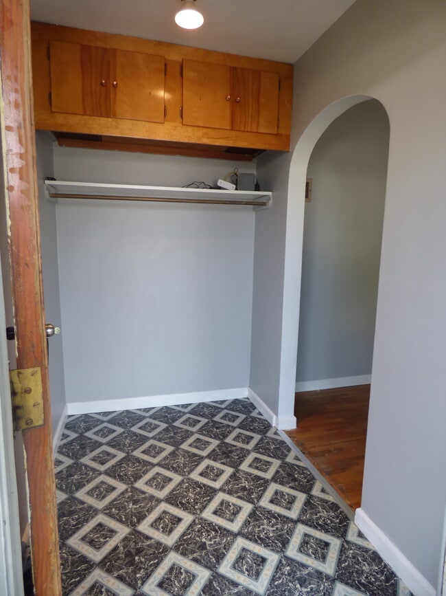 Building Photo - 1115 3rd Ave S