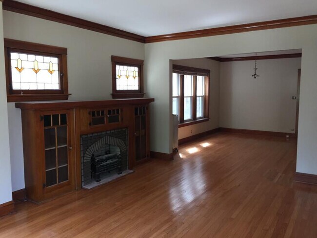 Building Photo - 2 bedroom in Chicago IL 60641