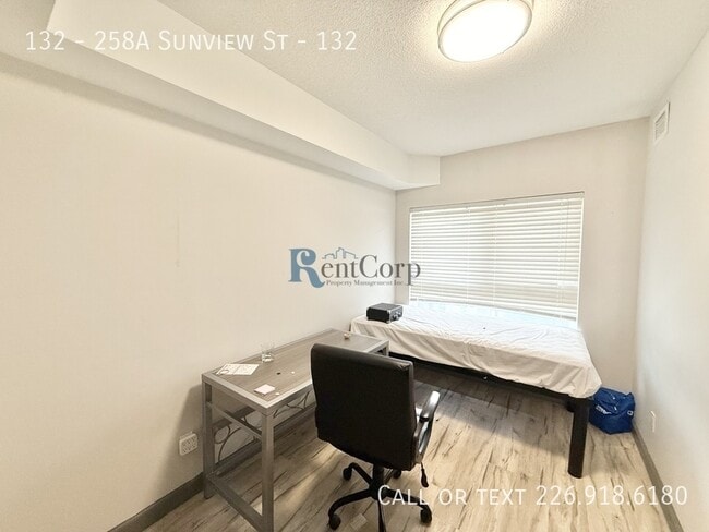 Photo du bâtiment - 258A-258A Sunview St