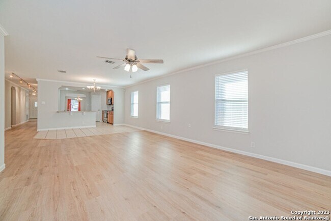 Foto del edificio - 1619 Creek Knoll