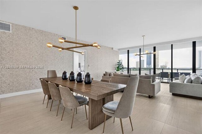 Building Photo - 5500 Island Estates Dr