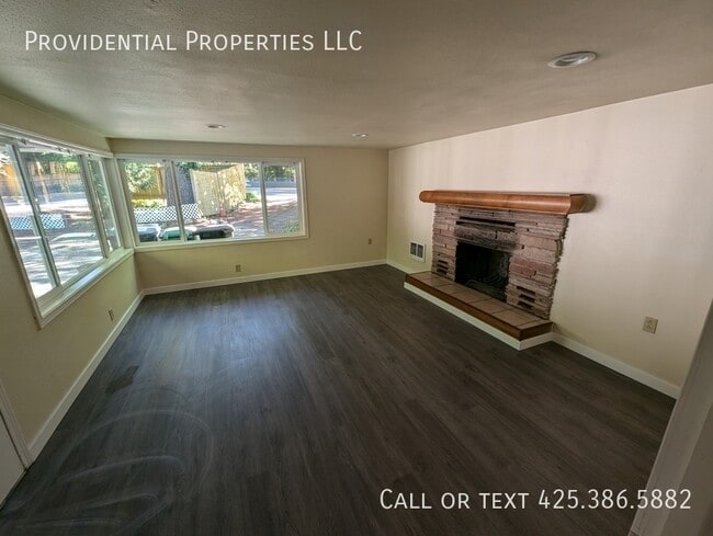 Building Photo - 13461 Redmond Wy