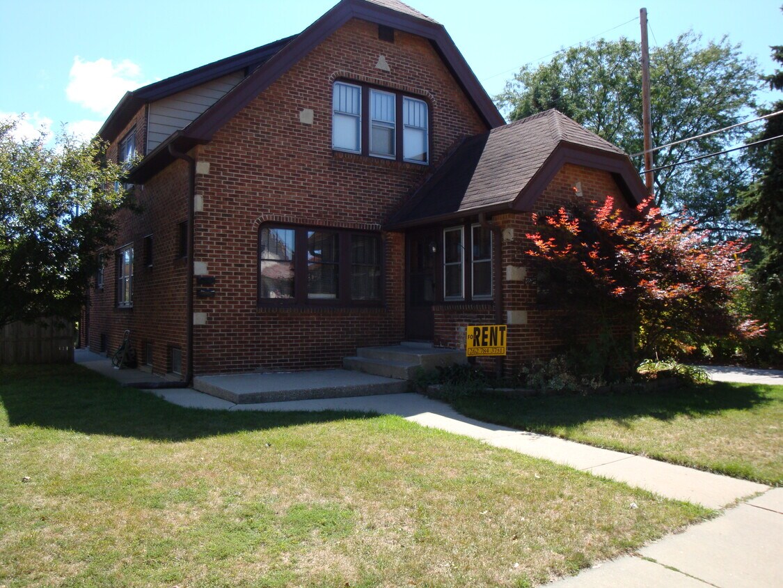 House View - 6627 W Revere Pl