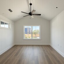 Building Photo - The Emerson at Commonwealth