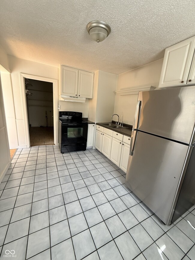 Foto del edificio - 122 N Routiers Ave