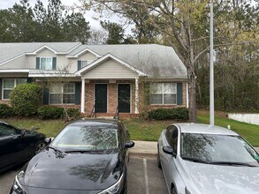 Building Photo - 2738 W Tharpe St